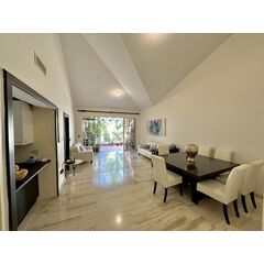 Квартира 4-комнатная 3+1 в Пунта-Кана (Баваро) площадь 180м² 2 этаж
